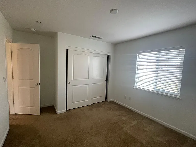 436 Potters Ln — Photo 11