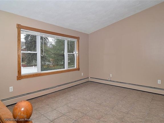 3rd image of 36 Noxon St