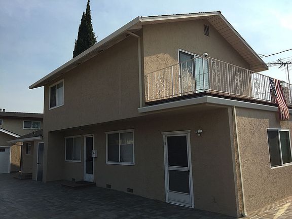 3rd image of 2331 Bailey Ave