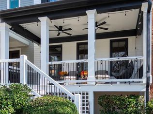 703 Hammond Dr, Woodstock, GA 30188