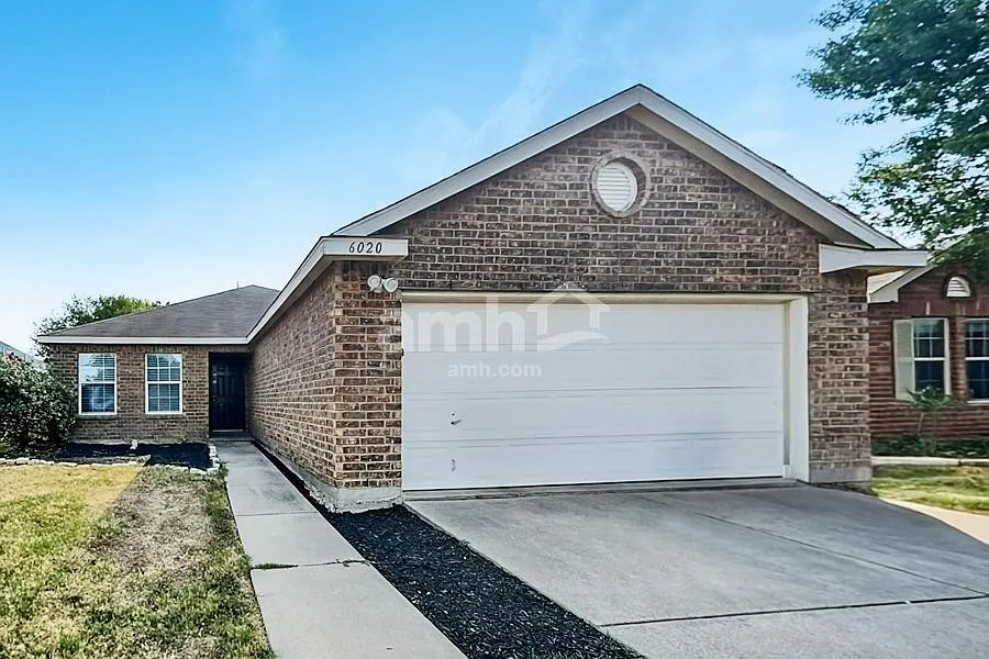 6020 Moor Hen Dr