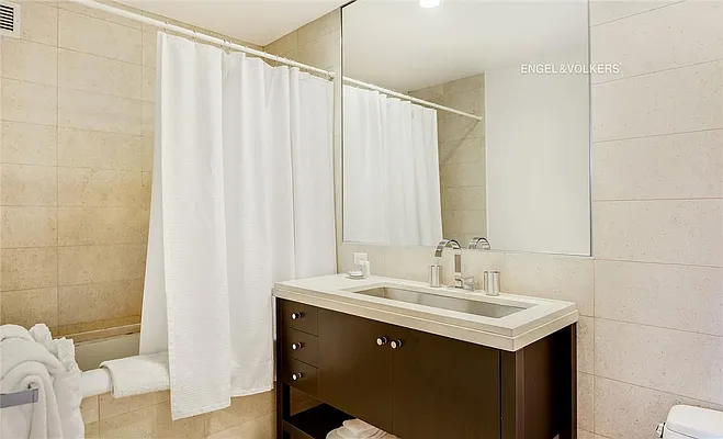 Rented by Engel & Völkers New York City | media 26