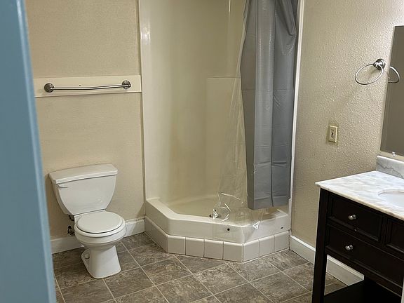 4th image of 1541 38th Ln NE #1