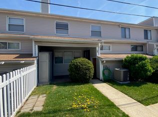 19 Peter St, Staten Island, NY 10314