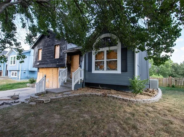 11009 N Lewis Ave, Kansas City, MO 64157