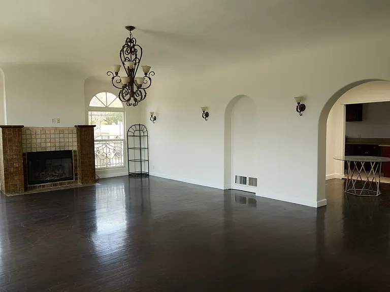 2039 Ivar Ave #3 — Photo 16