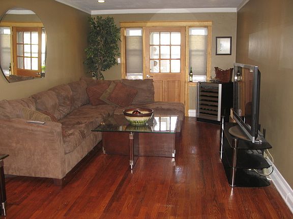 3rd image of 22 Leewood Cir APT 1R
