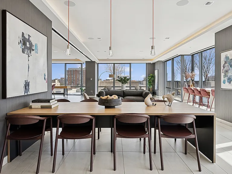 The Emerson — Photo 23