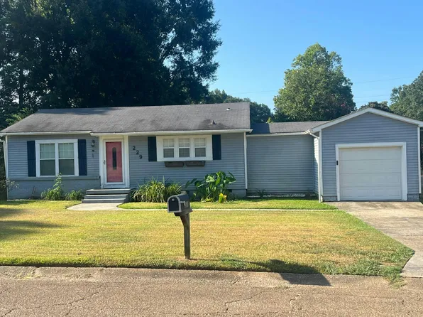 229 Gerald Dr, McComb, MS 39648