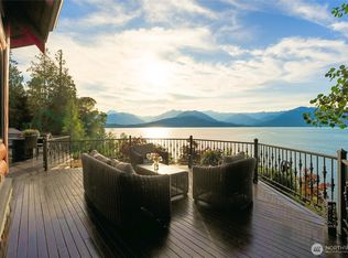 14594 NW Tree Top Ln, Seabeck, WA 98380