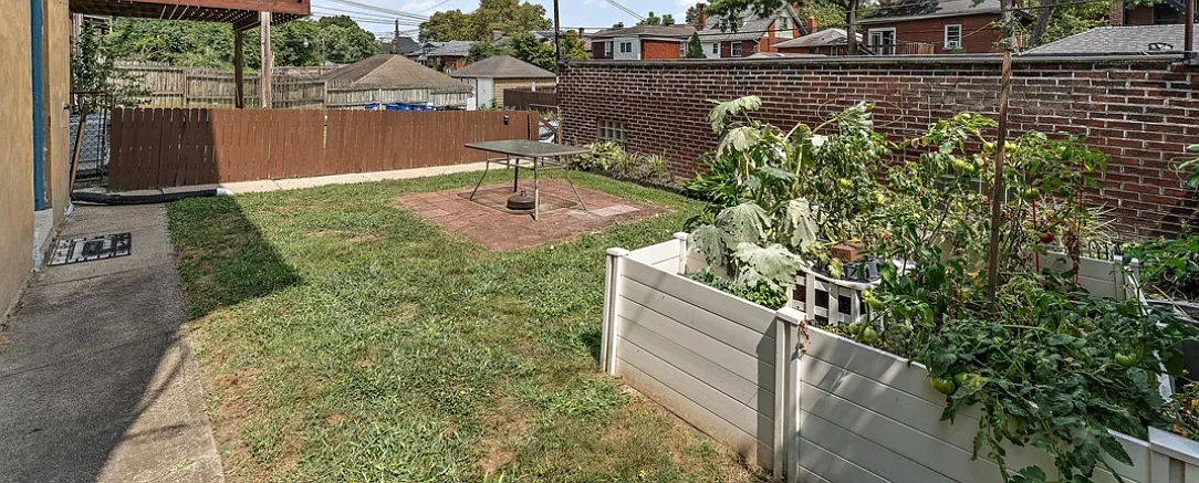 2 bed, 1.5 bath, 1500 sqft, $2,000 — Photo 4