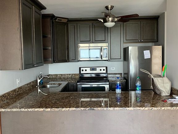 4th image of 1540 N Lasalle St APT 1407