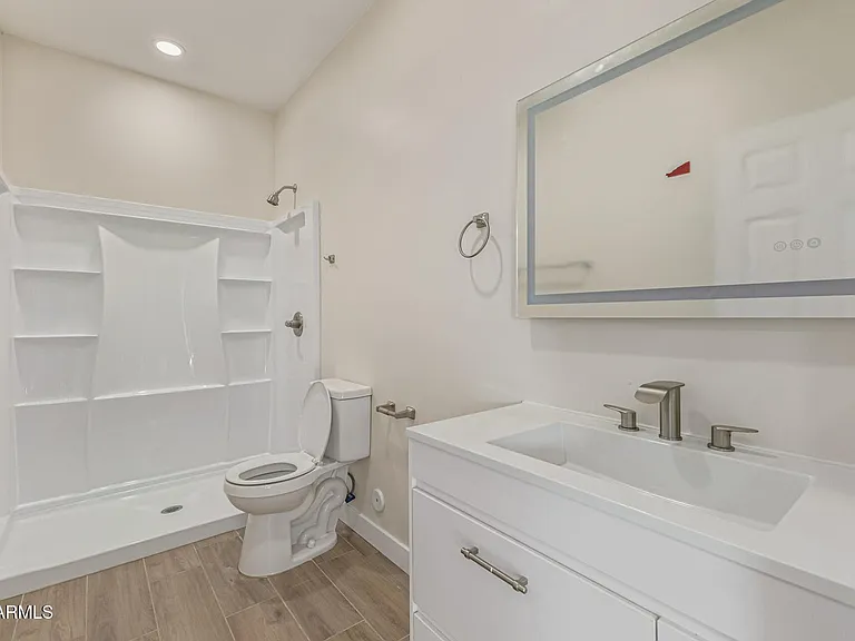 9425 N 9th Ave #2 — Photo 12
