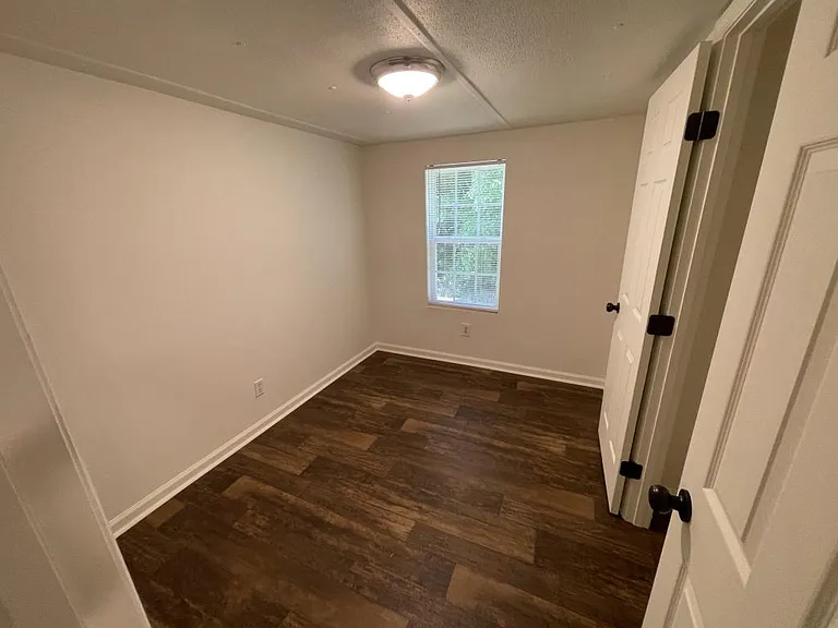 94 Knox Dr — Photo 11