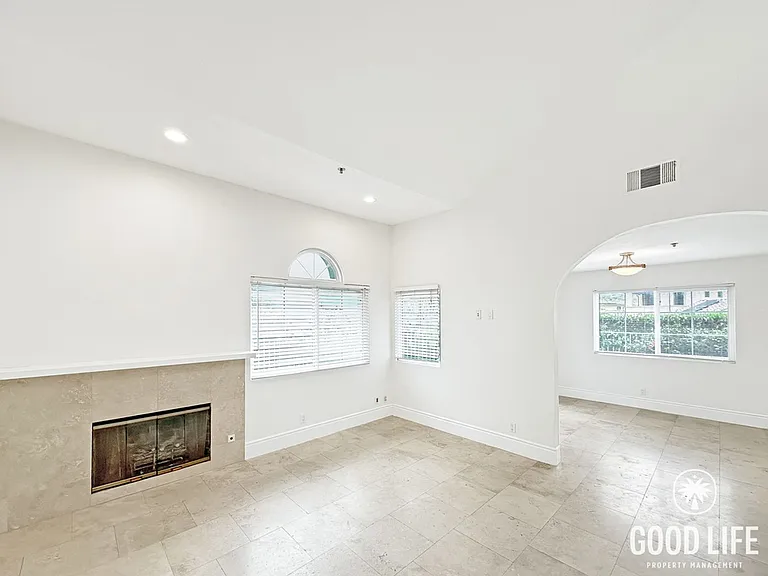 20961 Marin — Photo 9
