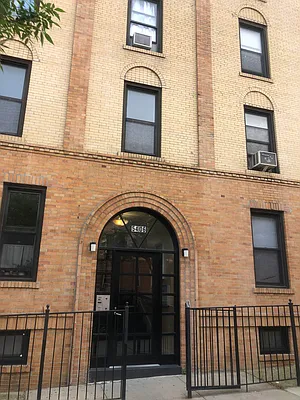 Rented by NY Space Finders Inc. | media 16