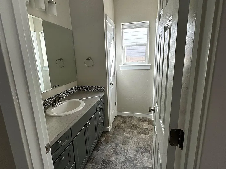 16214 Dietz Way — Photo 26