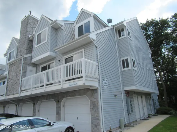 1103 Scarlet Oak Avenue, Toms River, NJ 08755