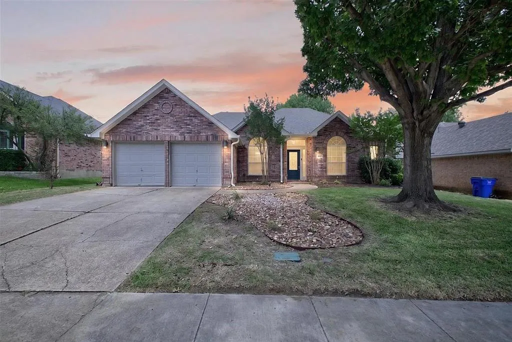 3 bed, 1797 sqft, $2,650 — Photo 3