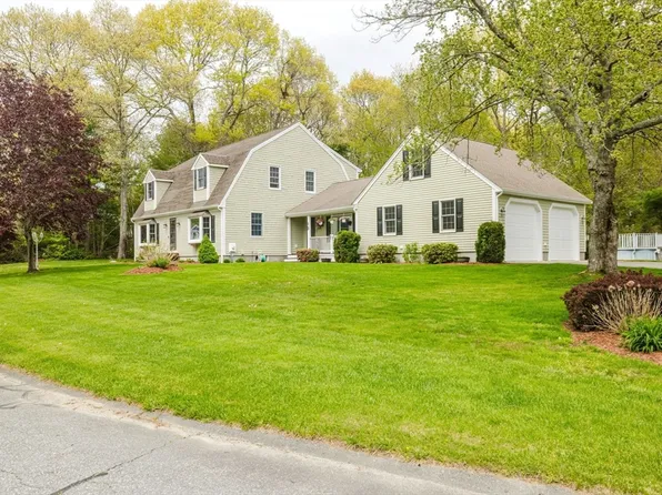 13 Bow Dr, Acushnet, MA 02743