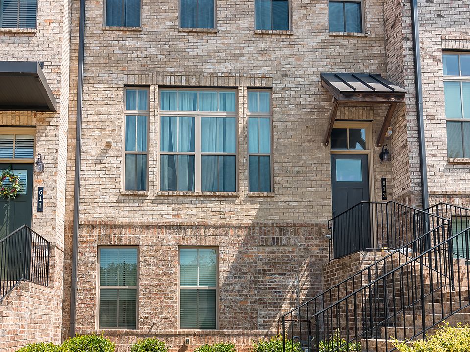 1st image of 613 Harrington Hls