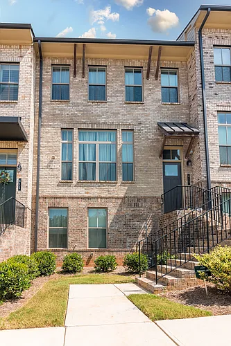 613 Harrington Hls Photo 1