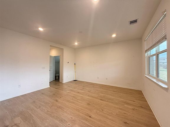 5th image of 120 Calla Ln