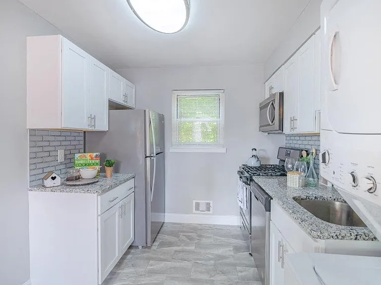Mt. Arlington Gardens Apartment Homes — Photo 3