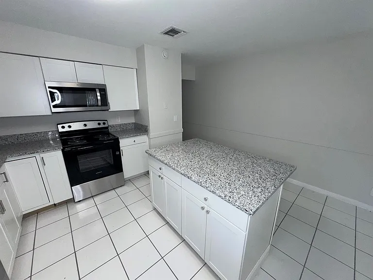 3854 Van Cott St #3854 — Photo 3