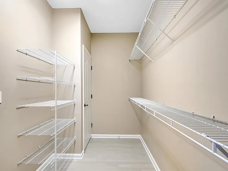 2030 Alta Meadows Ln #1208 — Photo 22