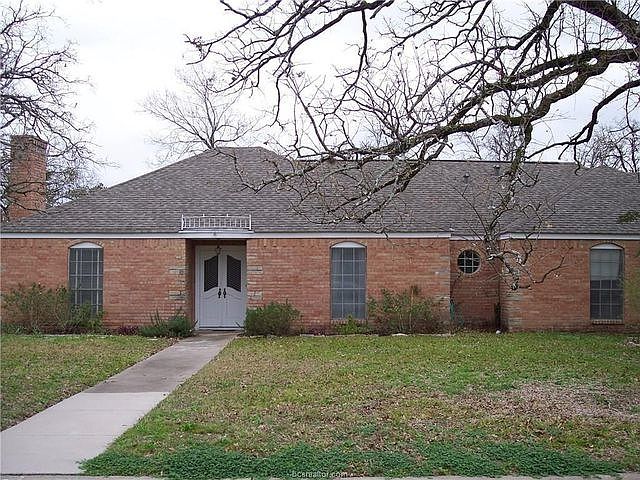1st image of 1223 Neal Pickett Dr