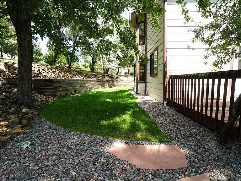 1155 Popes Valley Dr — Photo 33
