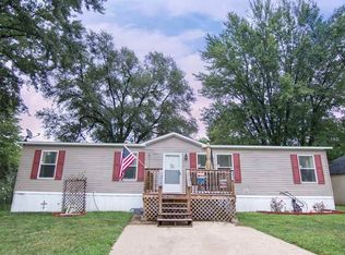 3477 W Royal Dr, Peoria, IL 61604