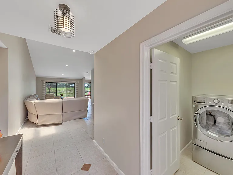 7747 Villa Nova Dr — Photo 3