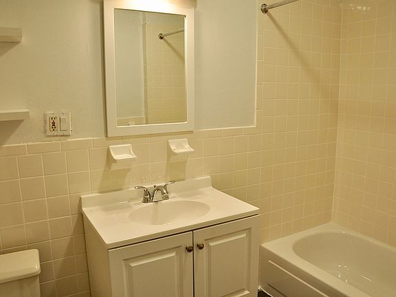 5th image of 539 Putnam Ave #3
