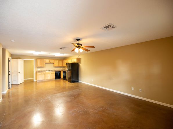 255 Sam Houston Jones Pkwy APT 5