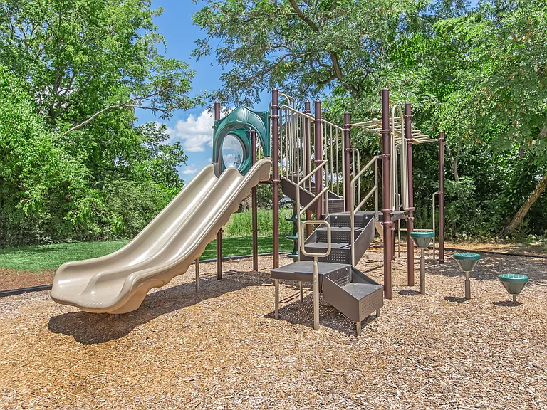 Sandlin Villas Apartments — Photo 5
