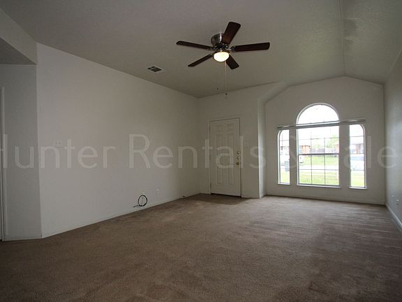 3rd image of 2012B Schorn Dr