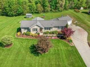 3651 Grandview Rd, Ellwood City, PA 16117