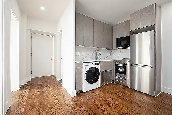 Rented by R New York | media 4