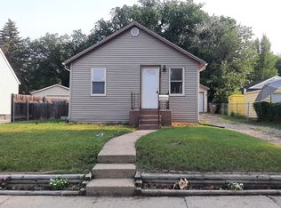 802 11th Ave NW, Minot, ND 58703