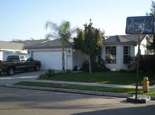1433 Columbia Ave, Tulare, CA 93274