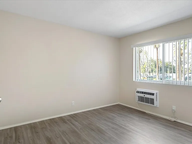 MAGNOLIA WEST APARTMENTS- RIVERSIDE, CA — Photo 89