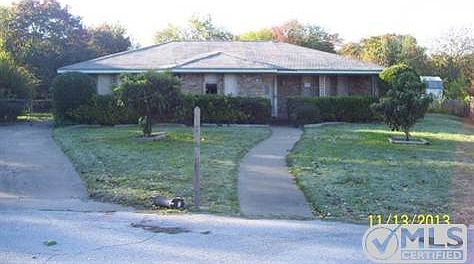 1st image of 312 Bennett Cir
