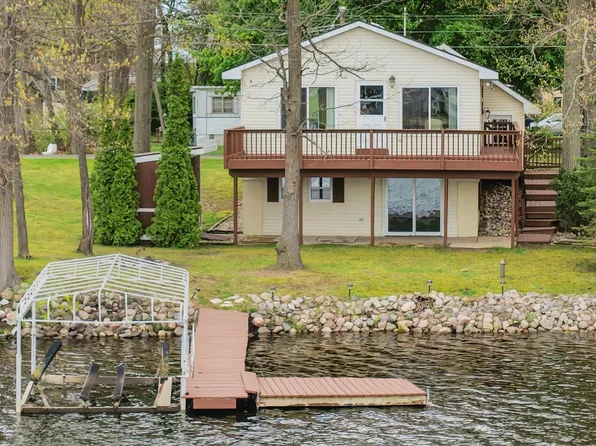 59036 Lakeshore Dr, Colon, MI 49040