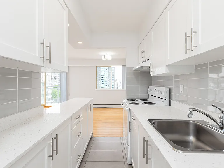 840 Broughton St #1001 — Photo 17