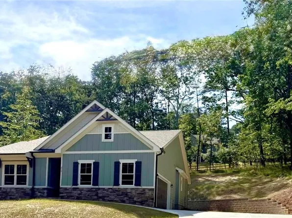218 Chickasaw Dr, Waleska, GA 30183
