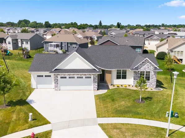 4135 Tall Pines Ct, Marion, IA 52302