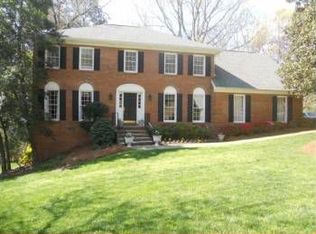 4110 Chestnut Ridge Dr, Dunwoody, GA 30338