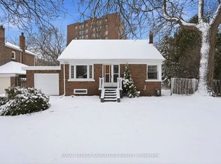 11 Innisdale Dr, Toronto, ON M1R 1C4